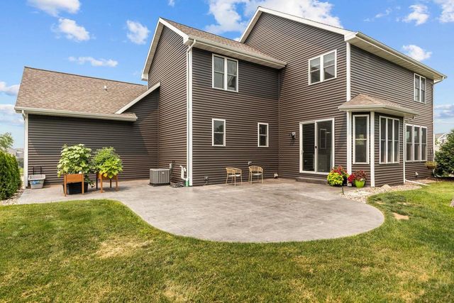 5644 N SUMMERLAND DRIVE, Appleton, WI 54913