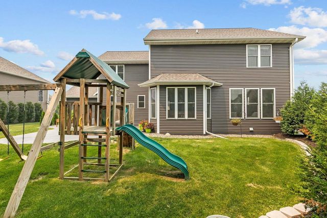 5644 N SUMMERLAND DRIVE, Appleton, WI 54913