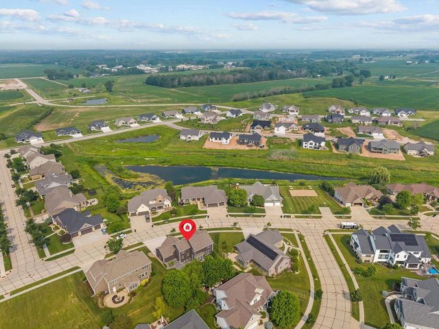 5644 N SUMMERLAND DRIVE, Appleton, WI 54913