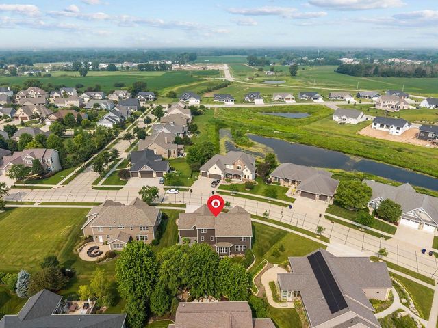 5644 N SUMMERLAND DRIVE, Appleton, WI 54913