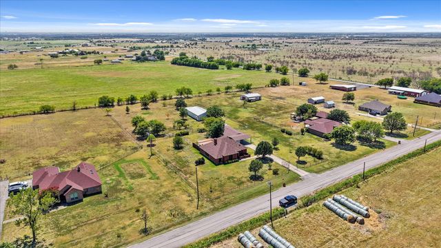 6691 W Hawkeye Road, Krum, TX 76249
