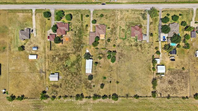 6691 W Hawkeye Road, Krum, TX 76249