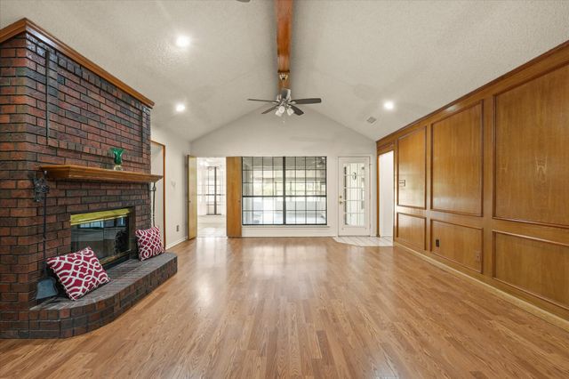 6691 W Hawkeye Road, Krum, TX 76249