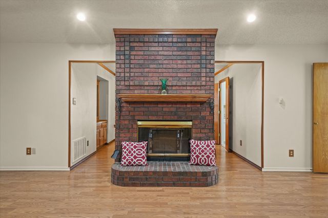 6691 W Hawkeye Road, Krum, TX 76249