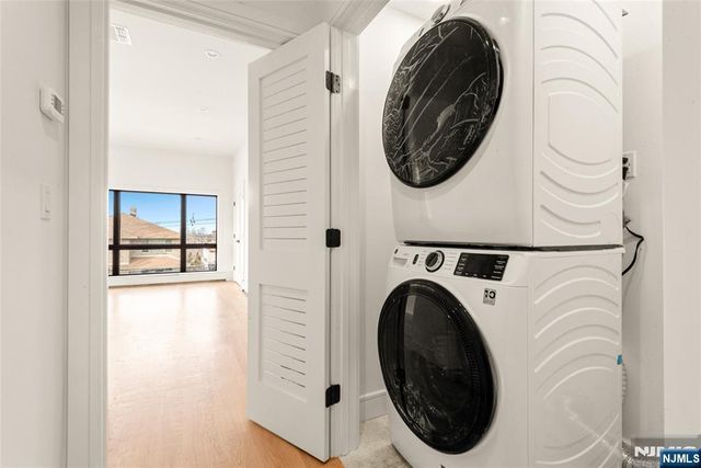 230 8th Street, Palisades Park, NJ 07650