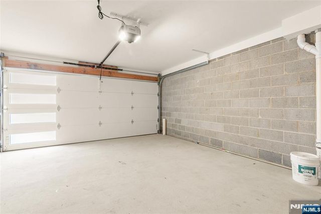 230 8th Street, Palisades Park, NJ 07650