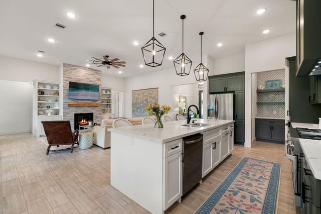 3206 Whispering Pecans Drive, Fulshear, TX 77441