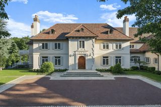 4 Cowdray Park Drive, Armonk, NY 10504