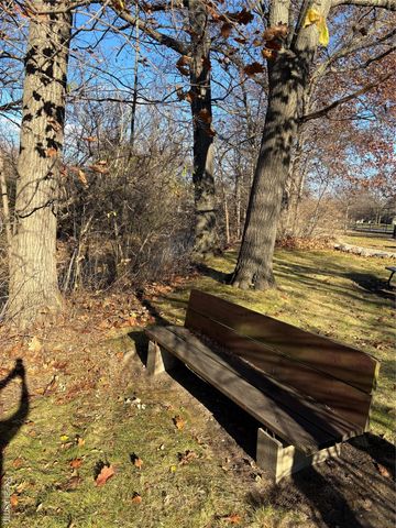 1946 White Birch Court, Rochester, MI 48309