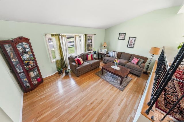 12 Boxwood Road, Piscataway, NJ 08854