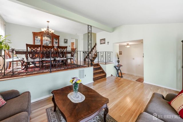 12 Boxwood Road, Piscataway, NJ 08854