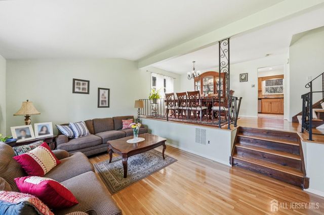 12 Boxwood Road, Piscataway, NJ 08854