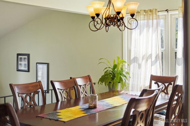 12 Boxwood Road, Piscataway, NJ 08854