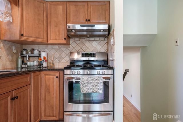 12 Boxwood Road, Piscataway, NJ 08854