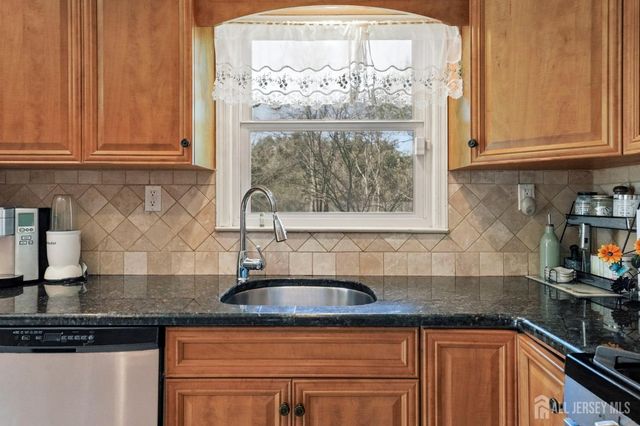 12 Boxwood Road, Piscataway, NJ 08854