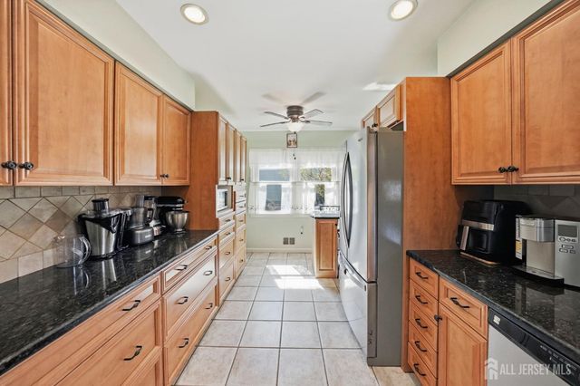 12 Boxwood Road, Piscataway, NJ 08854