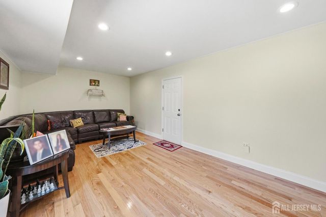 12 Boxwood Road, Piscataway, NJ 08854