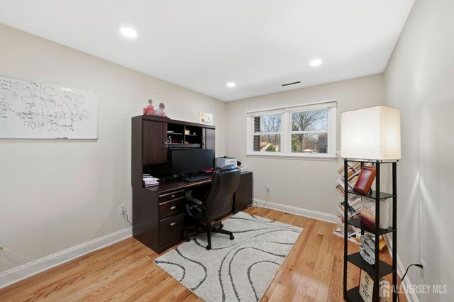 12 Boxwood Road, Piscataway, NJ 08854