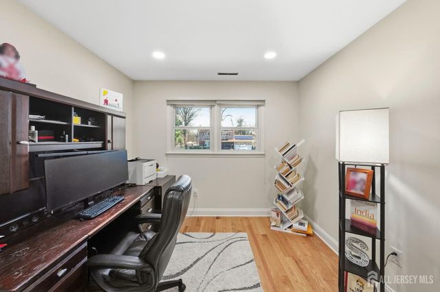 12 Boxwood Road, Piscataway, NJ 08854