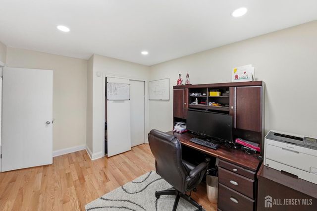 12 Boxwood Road, Piscataway, NJ 08854