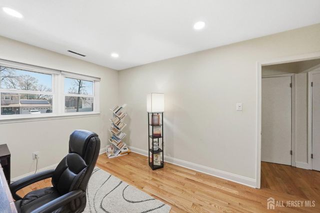 12 Boxwood Road, Piscataway, NJ 08854