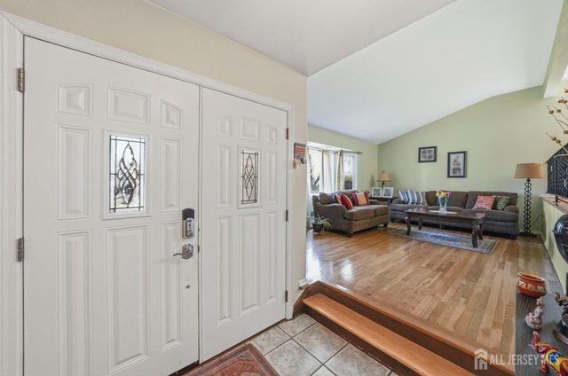 12 Boxwood Road, Piscataway, NJ 08854