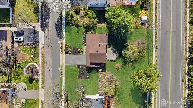 12 Boxwood Road, Piscataway, NJ 08854