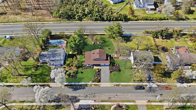 12 Boxwood Road, Piscataway, NJ 08854