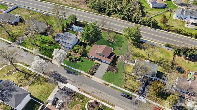 12 Boxwood Road, Piscataway, NJ 08854