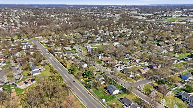 12 Boxwood Road, Piscataway, NJ 08854