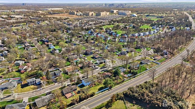 12 Boxwood Road, Piscataway, NJ 08854