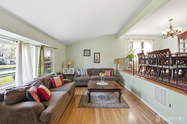 12 Boxwood Road, Piscataway, NJ 08854