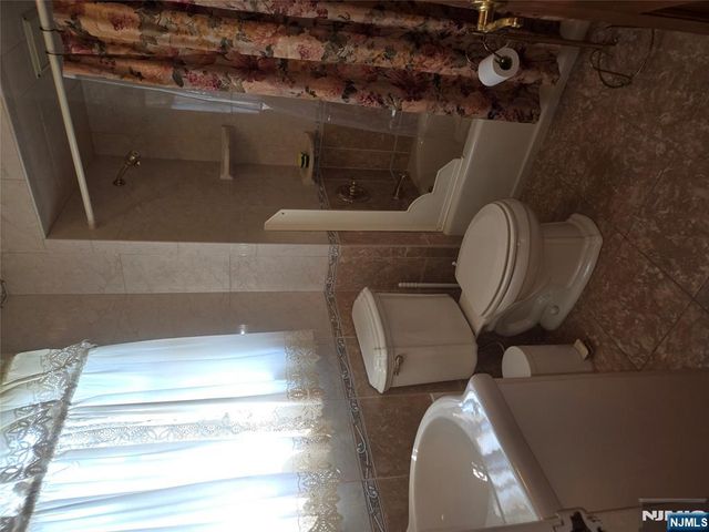 53 Broad Street, Norwood, NJ 07648