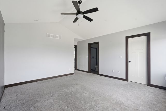 903 Carl Court, Solon, IA 52333