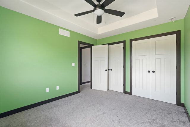 903 Carl Court, Solon, IA 52333