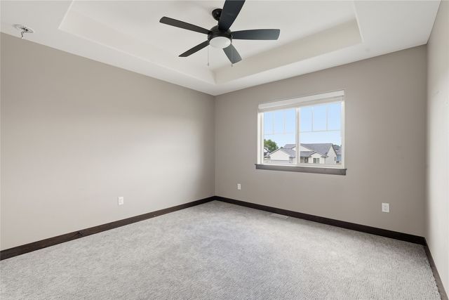 903 Carl Court, Solon, IA 52333