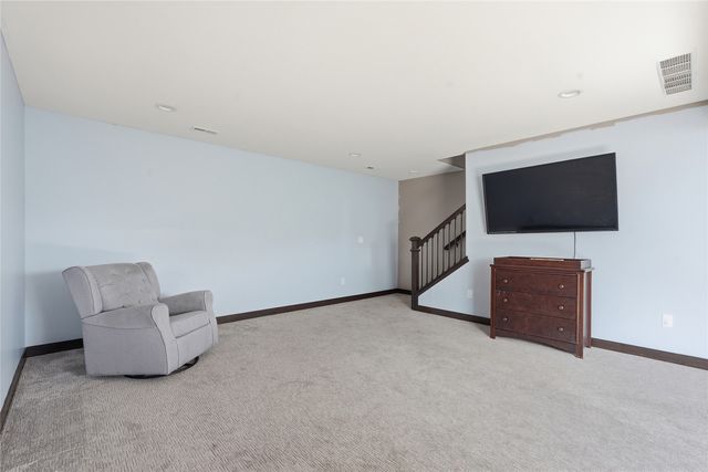 903 Carl Court, Solon, IA 52333
