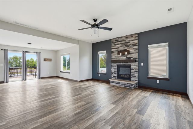 903 Carl Court, Solon, IA 52333