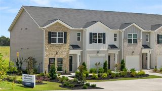 202 Kenmore Circle, Perry, GA 31069