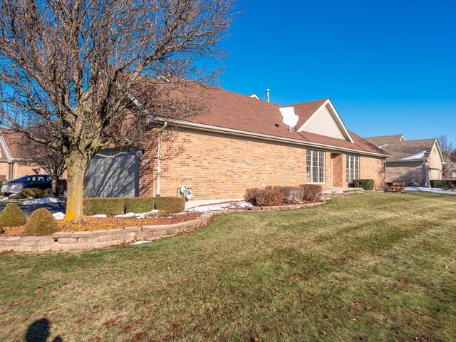 37 Corinth Drive 37, Tinley Park, IL 60477