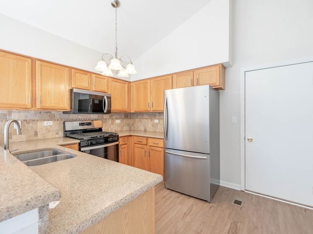 37 Corinth Drive 37, Tinley Park, IL 60477