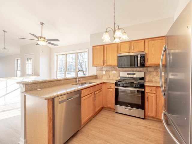 37 Corinth Drive 37, Tinley Park, IL 60477