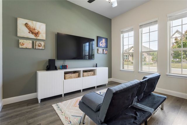 1073 Fleetwood Drive, Justin, TX 76247