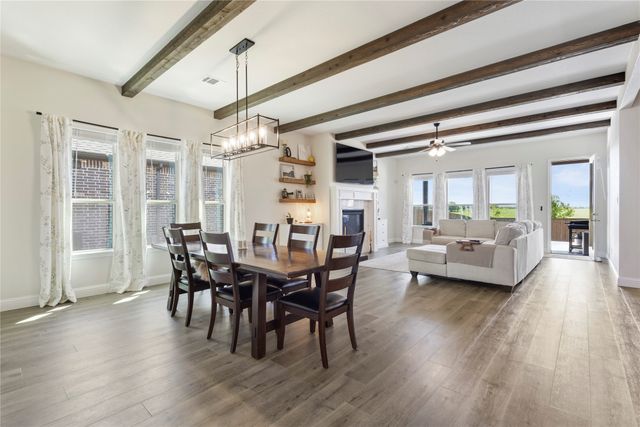 1073 Fleetwood Drive, Justin, TX 76247
