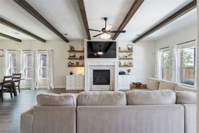 1073 Fleetwood Drive, Justin, TX 76247