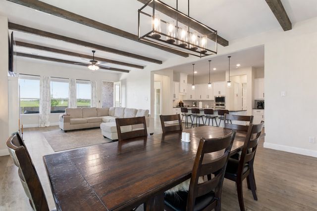 1073 Fleetwood Drive, Justin, TX 76247