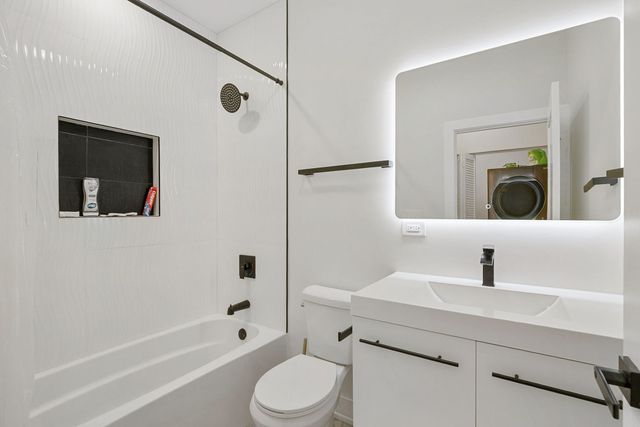 6316 S Evans Avenue, Chicago, IL 60637