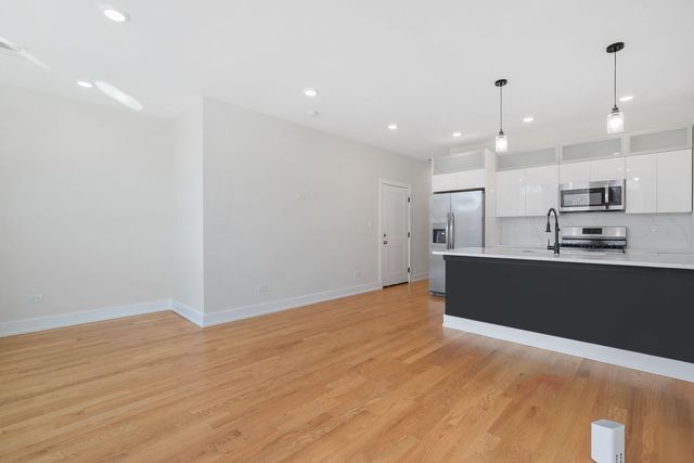 6316 S Evans Avenue, Chicago, IL 60637