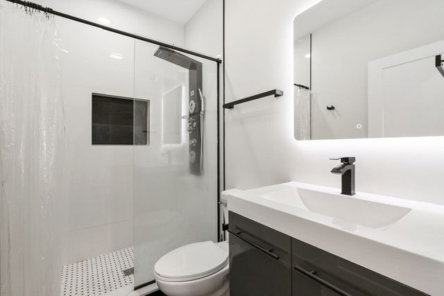 6316 S Evans Avenue, Chicago, IL 60637