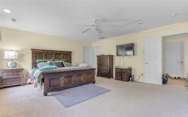 22 Welcome WAY, Hampton, VA 23666